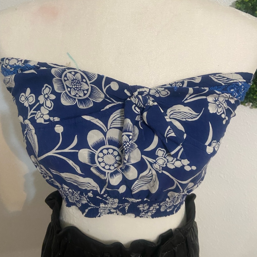 Blue top